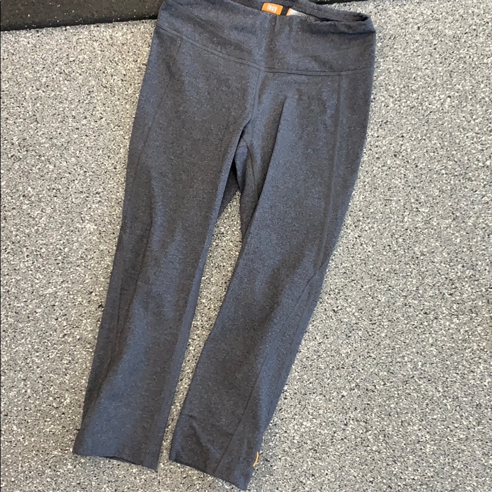 Lucy capris